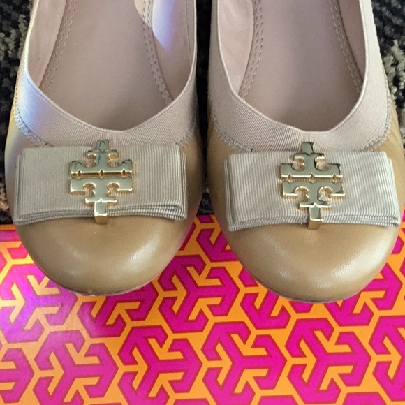 Tory Burch Sedgewick ballet in sand - Picture 3 of 3